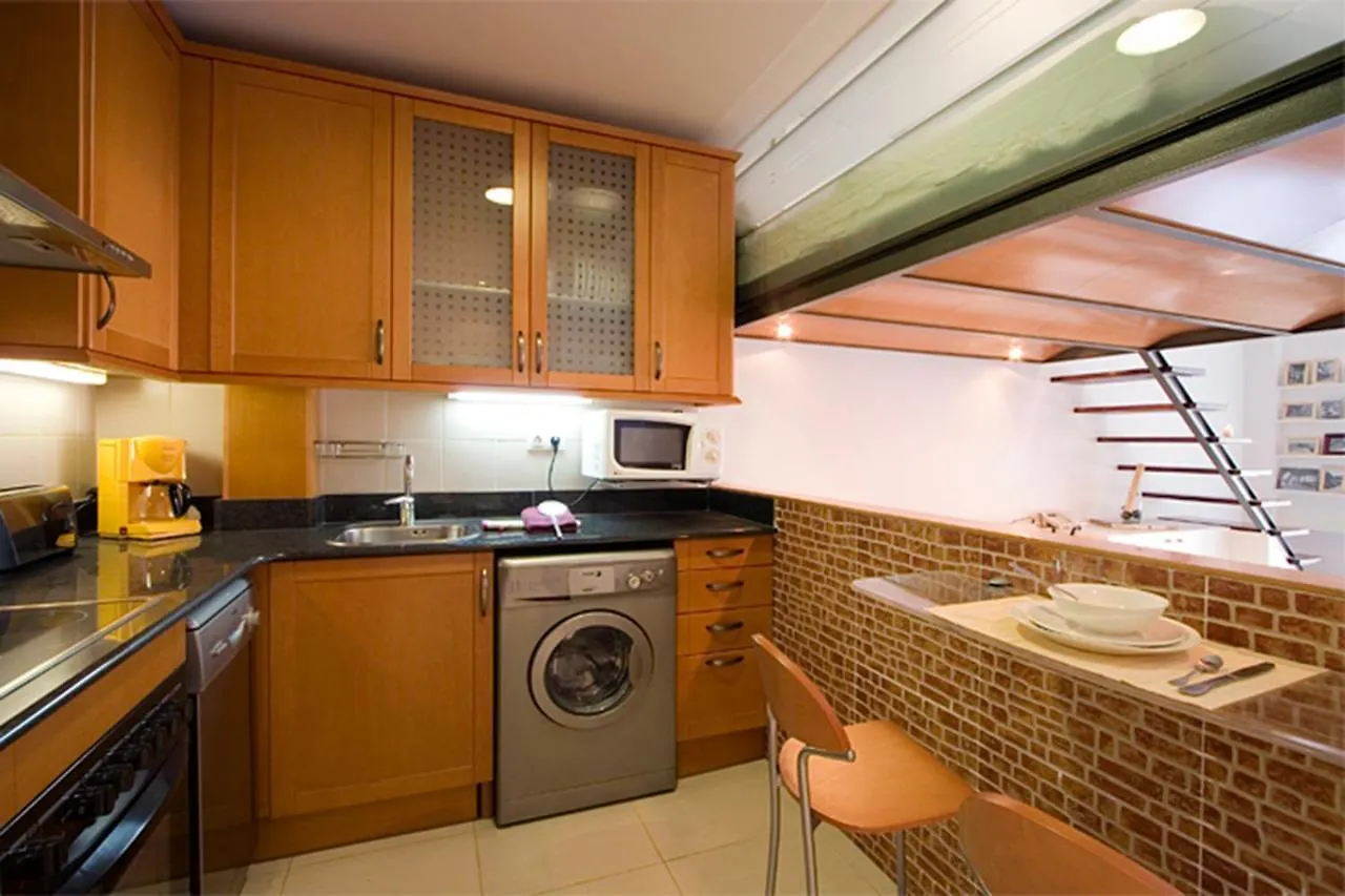 Reina Amalia Apartment Barcelona Spain